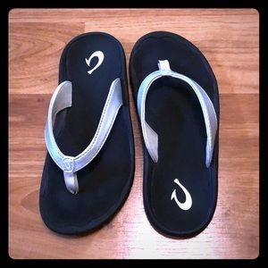 Girls OluKai Flip Flops